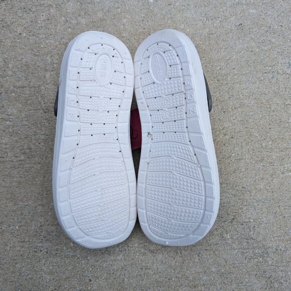 Navy Blue Unisex Classic Clogs Sandals with Back Strap Water Friendly Slip-ons - Picture 3 of 5